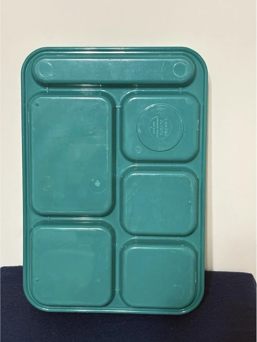 Cambro Set Of 4 Teal Budget 6-Compartment School Tray